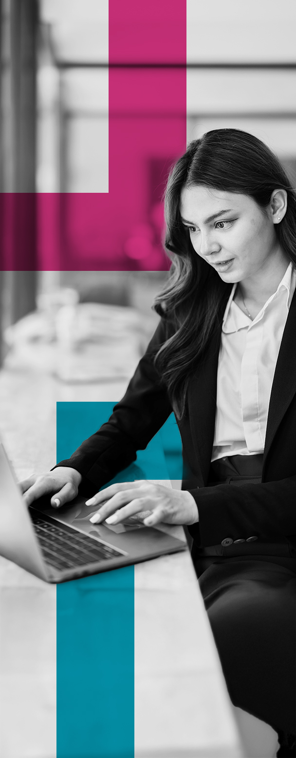 /bynder-asset/bynder:389DBE73-F3F7-4861-86FD17D1FE06982C/240/SINGLE-IMAGE_squares-business-employee-ands-with-laptop_apr25.jpg?1749636511000